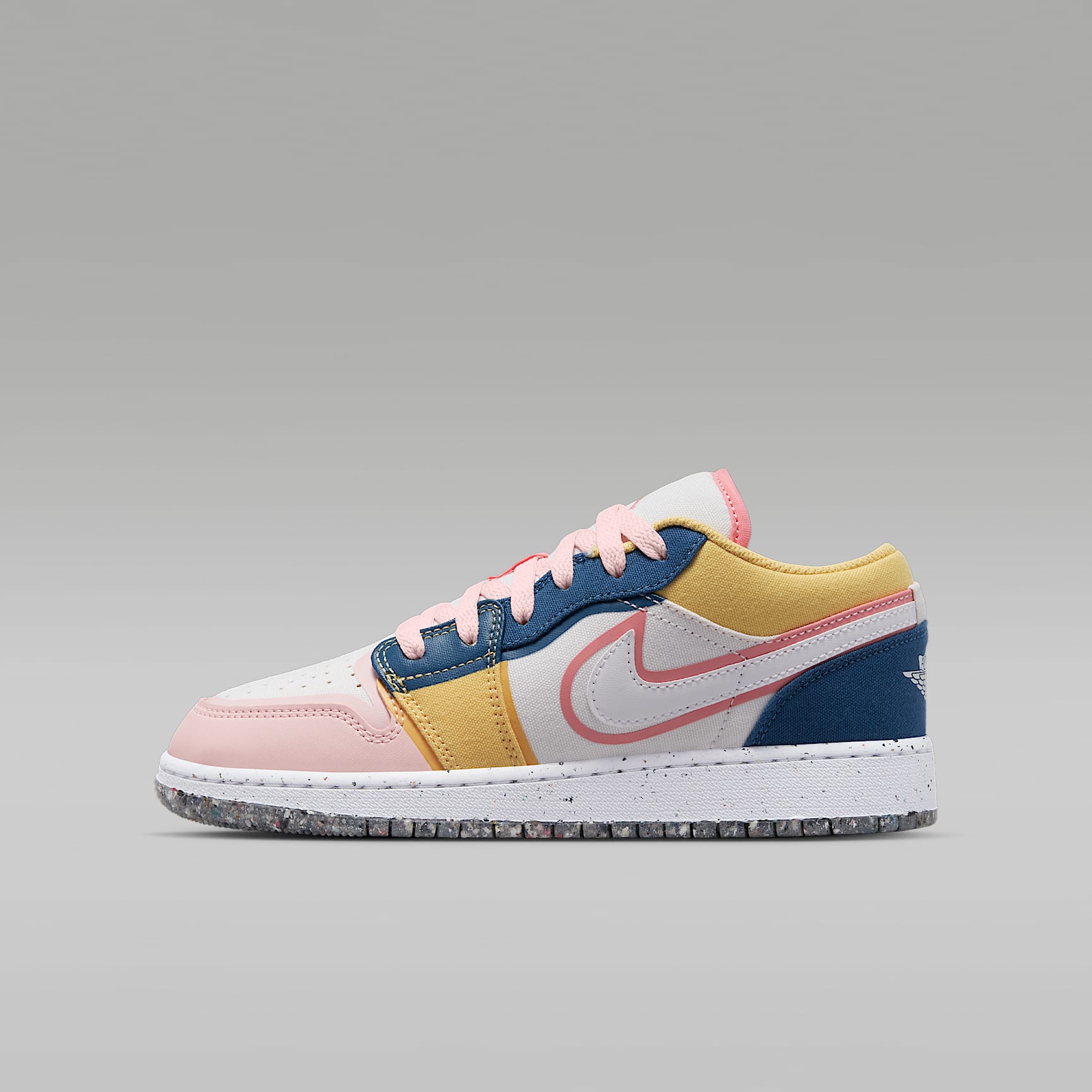 Air Jordan 1 Low SE Older Kids' Shoes. Nike ID